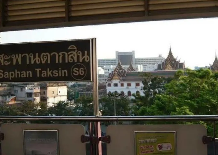 The Studio At Sathorn Terrace Apartment *